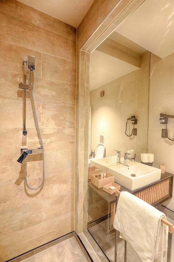 Hotel Nani Nani Boutique à Braşov Extérieur photo