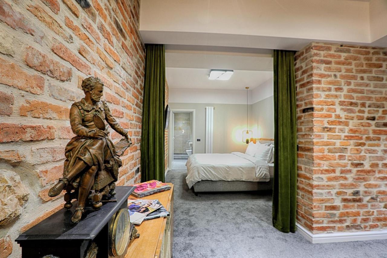 Hotel Nani Nani Boutique à Braşov Extérieur photo