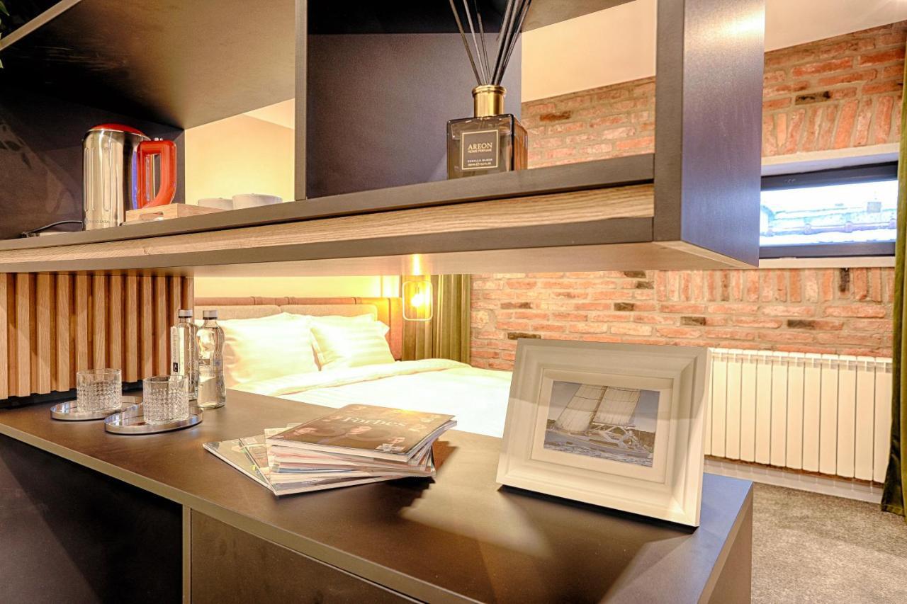 Hotel Nani Nani Boutique à Braşov Extérieur photo