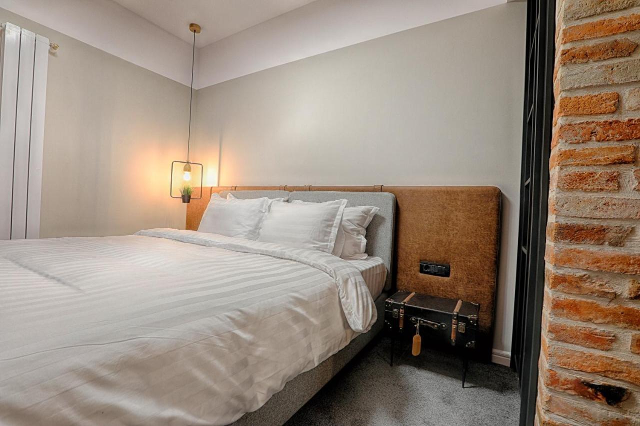 Hotel Nani Nani Boutique à Braşov Extérieur photo