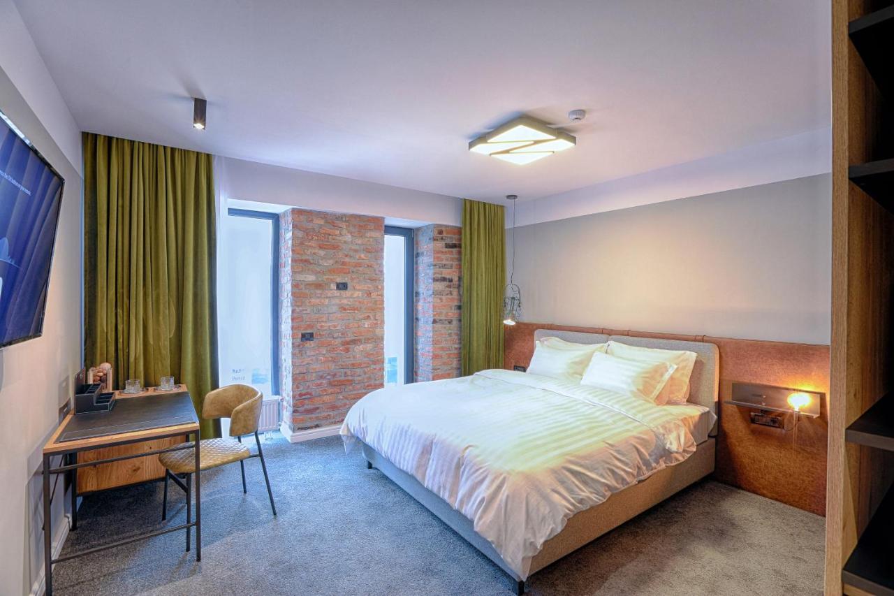 Hotel Nani Nani Boutique à Braşov Extérieur photo